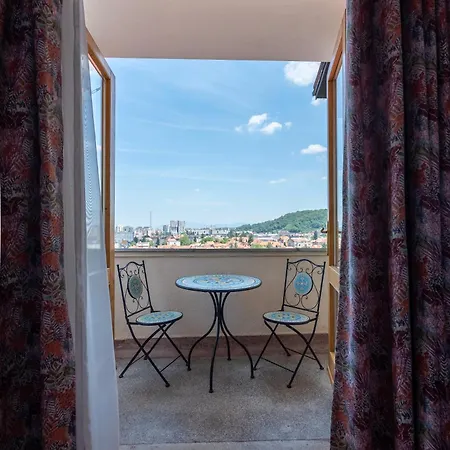 Pensiunea Casa Cranta Guest house 3*