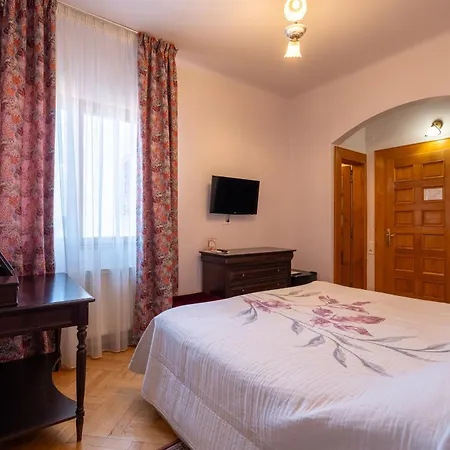 Pensiunea Casa Cranta 3*