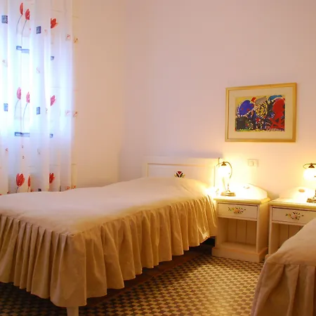 Guest house Pensiunea Casa Cranta 3*