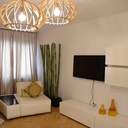 Pensiunea Casa Cranta Guest house 3*