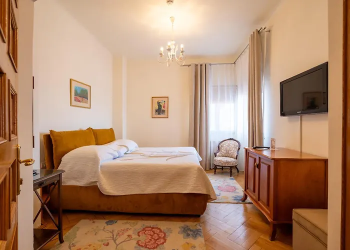 Pensionat Pensiunea Casa Cranta 3*