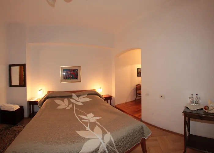 Pensionat Pensiunea Casa Cranta 3*